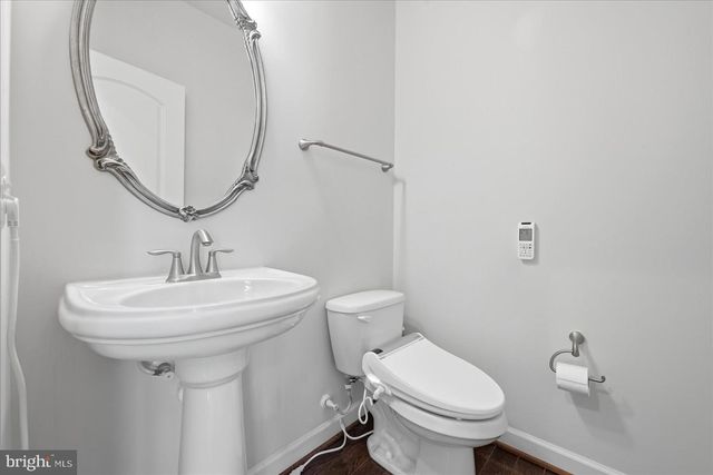24949 EARLSFORD DR, Chantilly, VA 20152