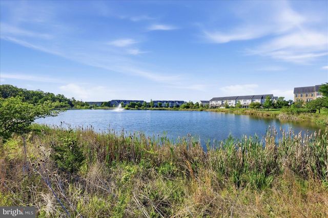 24949 EARLSFORD DR, Chantilly, VA 20152