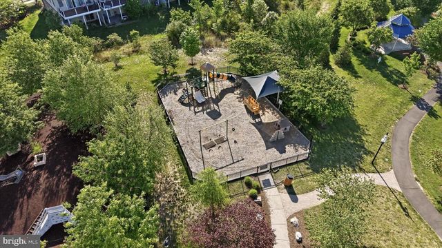 24949 EARLSFORD DR, Chantilly, VA 20152