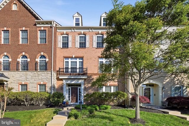 24949 EARLSFORD DR, Chantilly, VA 20152