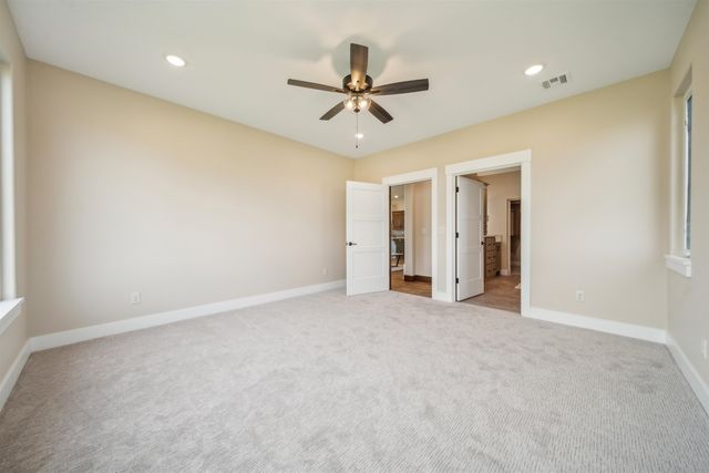 1622 S Dove Pl, Goddard, KS 67052