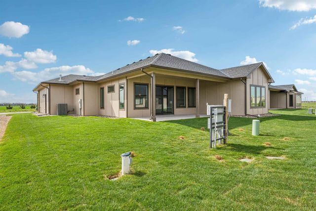 1622 S Dove Pl, Goddard, KS 67052