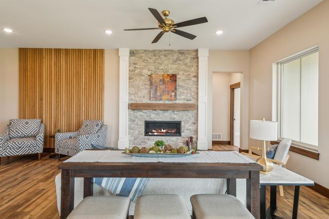 1622 S Dove Pl, Goddard, KS 67052
