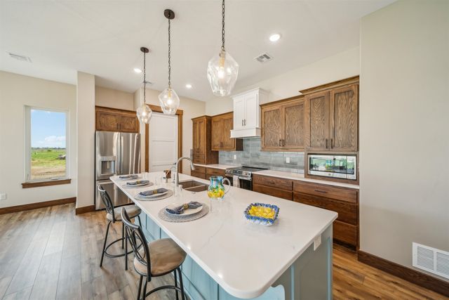 1622 S Dove Pl, Goddard, KS 67052