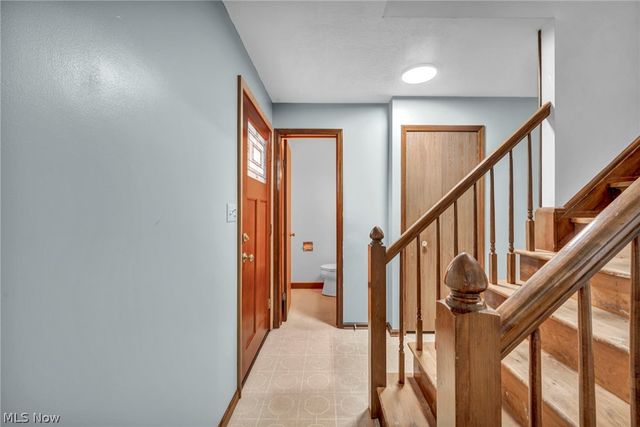 1668 Eisenhower, Brunswick, OH 44212