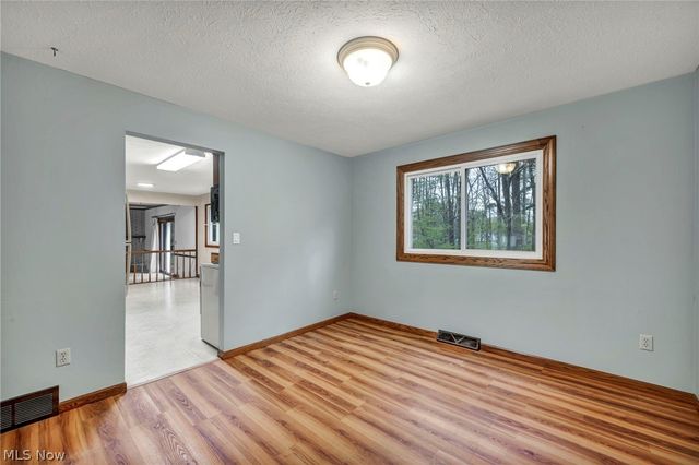 1668 Eisenhower, Brunswick, OH 44212