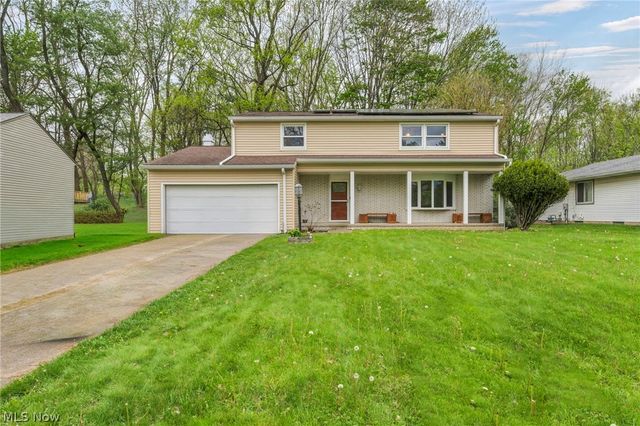 1668 Eisenhower, Brunswick, OH 44212