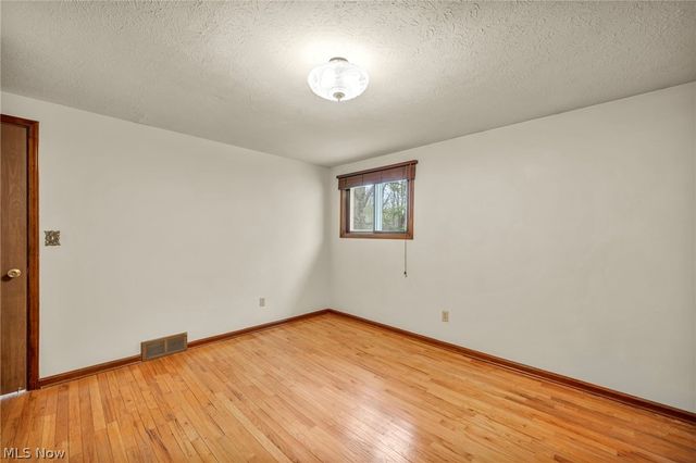 1668 Eisenhower, Brunswick, OH 44212