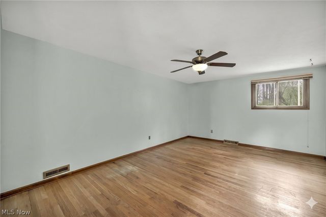1668 Eisenhower, Brunswick, OH 44212