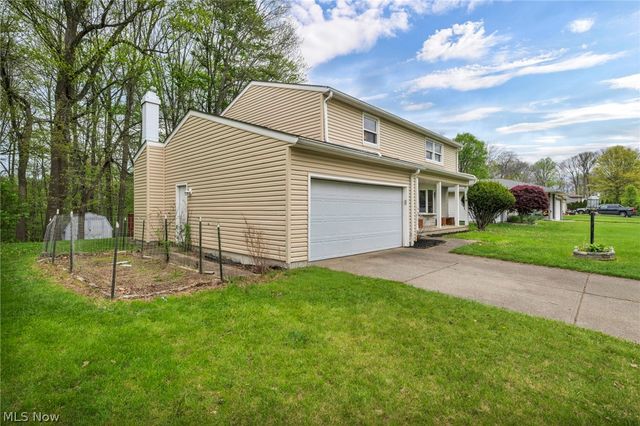 1668 Eisenhower, Brunswick, OH 44212