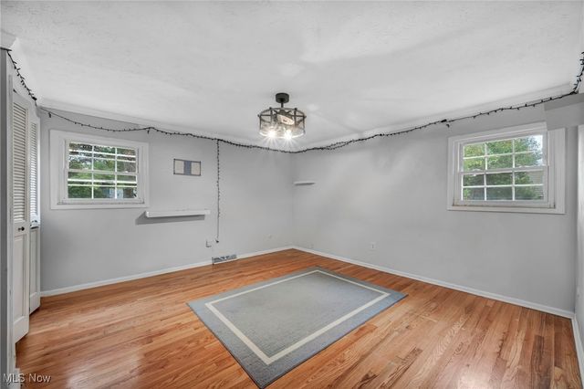 381 Bates Drive, Bay Village, OH 44140