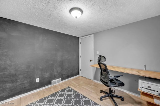 381 Bates Drive, Bay Village, OH 44140