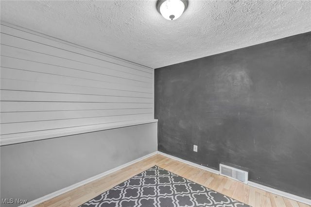 381 Bates Drive, Bay Village, OH 44140