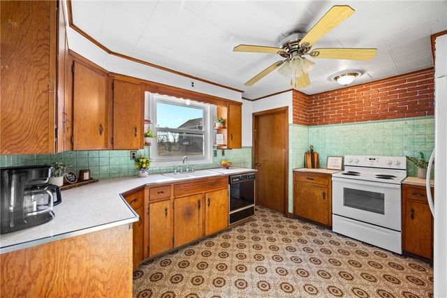 46 Shuler Street, Lyons, NY 14489