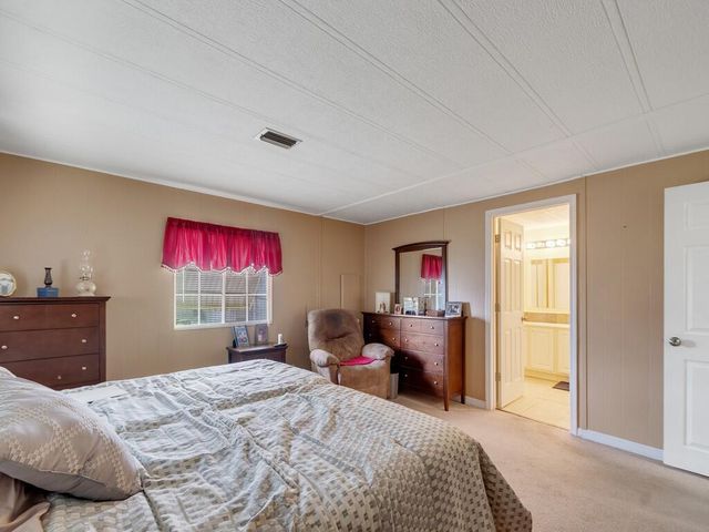 225 NE Forrest Court, Jensen Beach, FL 34957