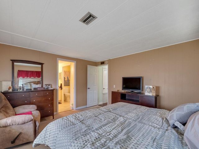 225 NE Forrest Court, Jensen Beach, FL 34957