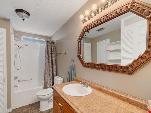 225 NE Forrest Court, Jensen Beach, FL 34957