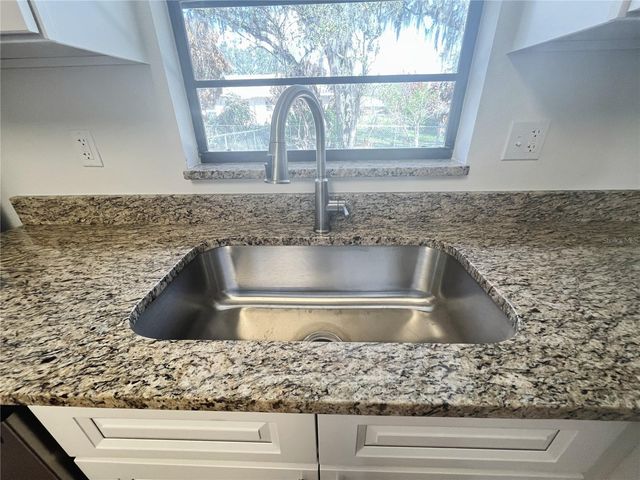 2052 W STRYKER ROAD, Avon Park, FL 33825