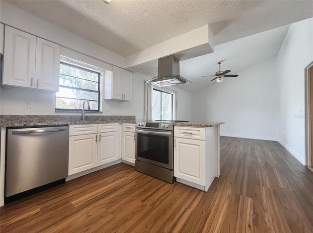 2052 W STRYKER ROAD, Avon Park, FL 33825