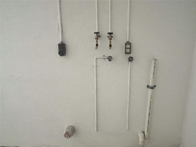 2052 W STRYKER ROAD, Avon Park, FL 33825