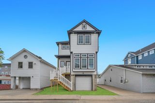 9 James Street S, East Rockaway, NY 11518