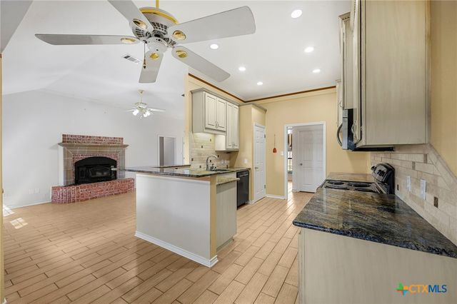 619 County Road 3420, Lampasas, TX 76550