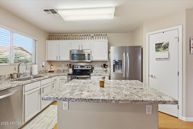 9420 S LEILA Lane, Phoenix, AZ 85041