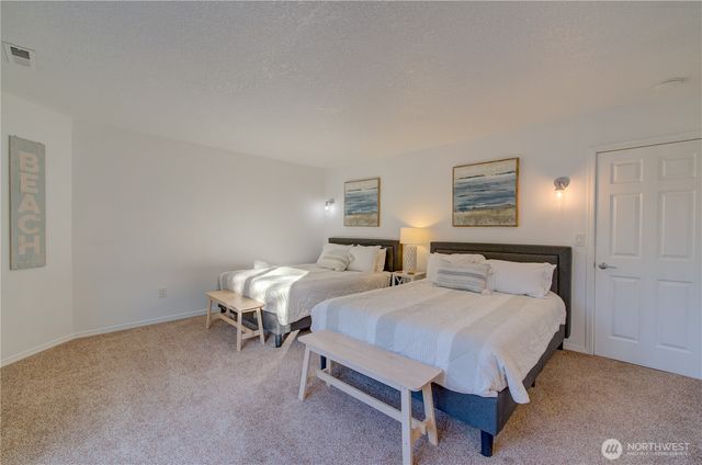 2705 N Sea Crest Avenue, Long Beach, WA 98631