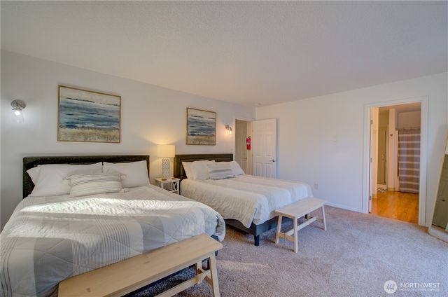 2705 N Sea Crest Avenue, Long Beach, WA 98631