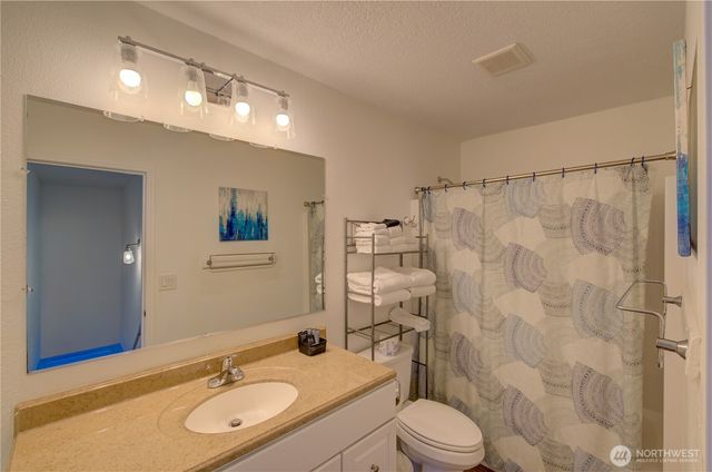 2705 N Sea Crest Avenue, Long Beach, WA 98631