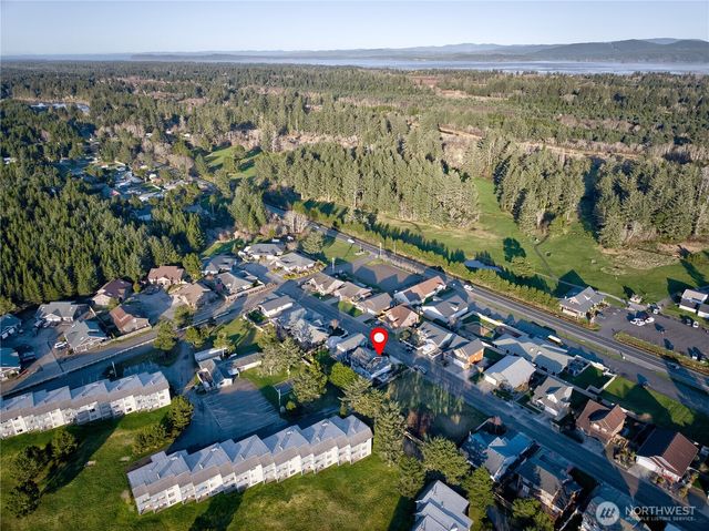 2705 N Sea Crest Avenue, Long Beach, WA 98631