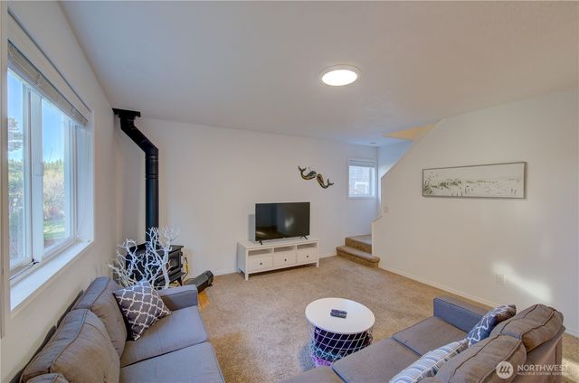 2705 N Sea Crest Avenue, Long Beach, WA 98631