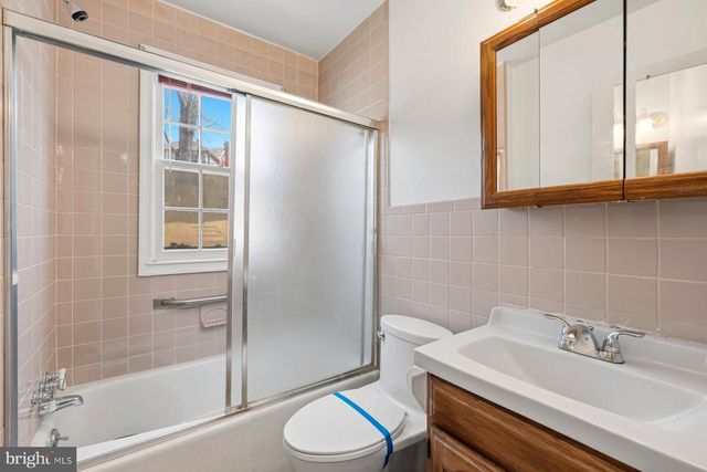 1327 LEEGATE RD NW, Washington, DC 20012