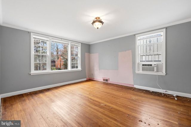 1327 LEEGATE RD NW, Washington, DC 20012