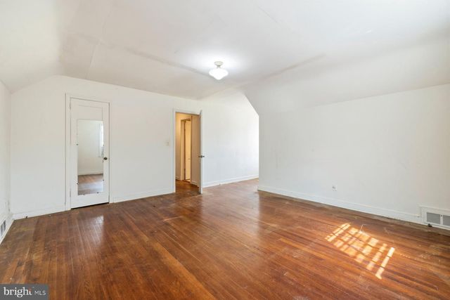 1327 LEEGATE RD NW, Washington, DC 20012