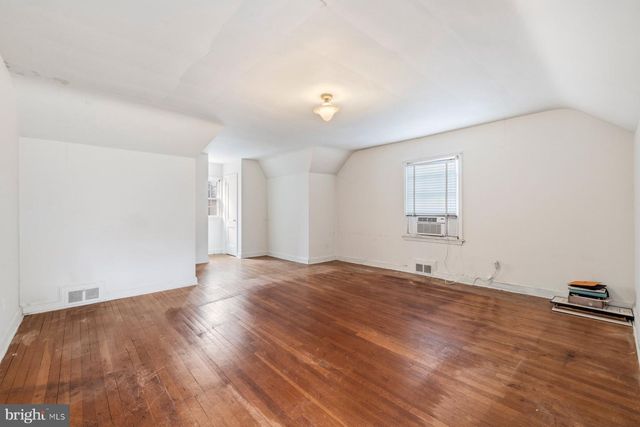 1327 LEEGATE RD NW, Washington, DC 20012