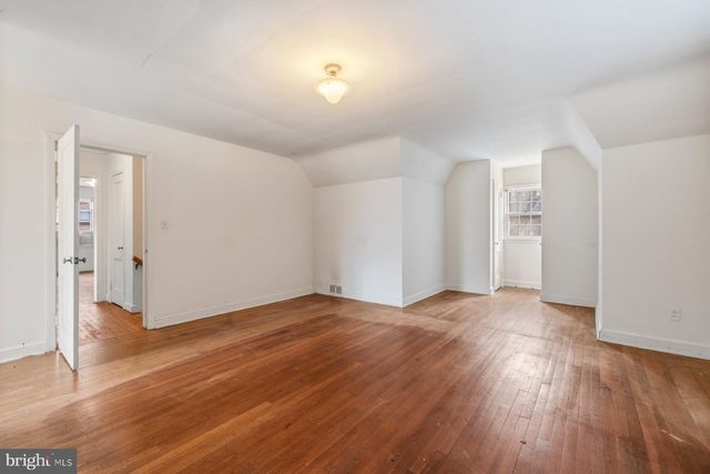 1327 LEEGATE RD NW, Washington, DC 20012