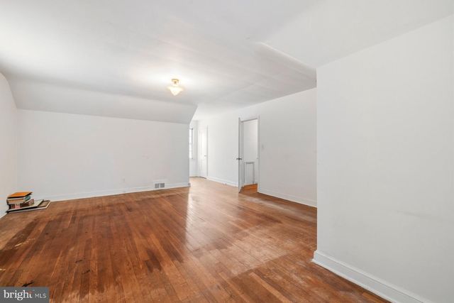 1327 LEEGATE RD NW, Washington, DC 20012