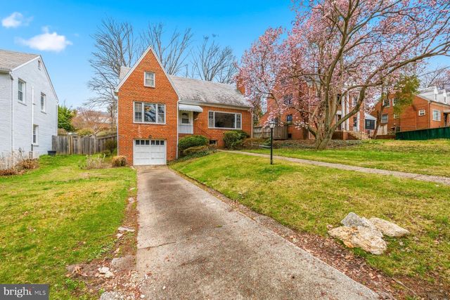 1327 LEEGATE RD NW, Washington, DC 20012