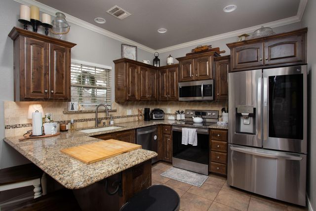 5902 S MILAM Street, Amarillo, TX 79118