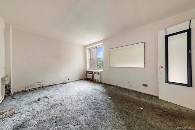 209-25 18th Avenue 2G, Bayside, NY 11360