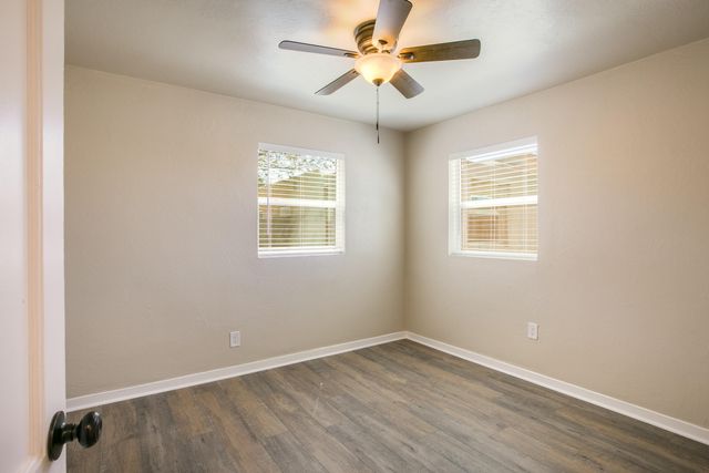 635 Adams Street NE, Albuquerque, NM 87110