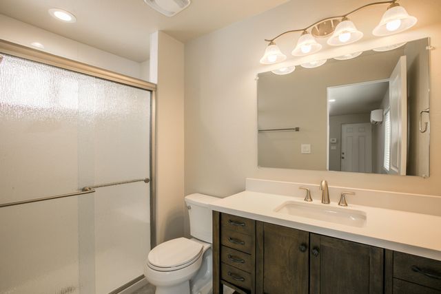 635 Adams Street NE, Albuquerque, NM 87110