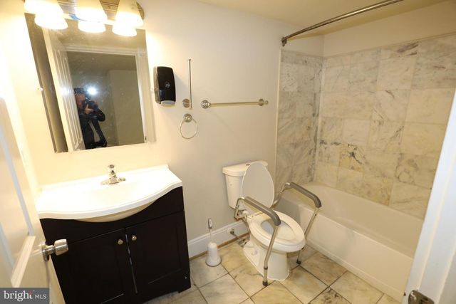 1812 GUILFORD AVE, Baltimore, MD 21202