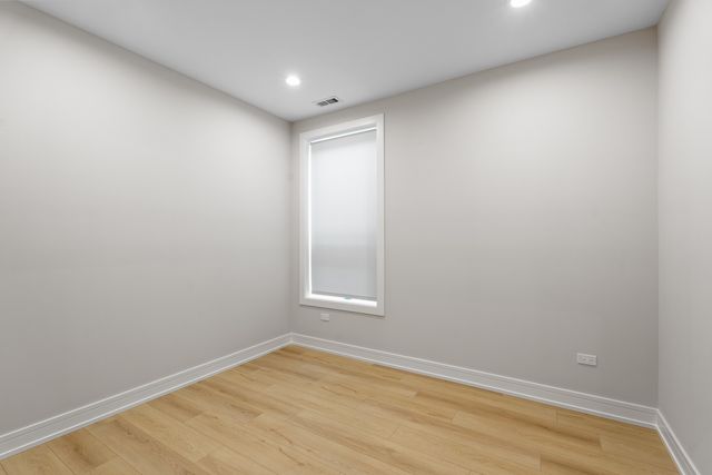 5008 S Prairie Avenue, Chicago, IL 60615