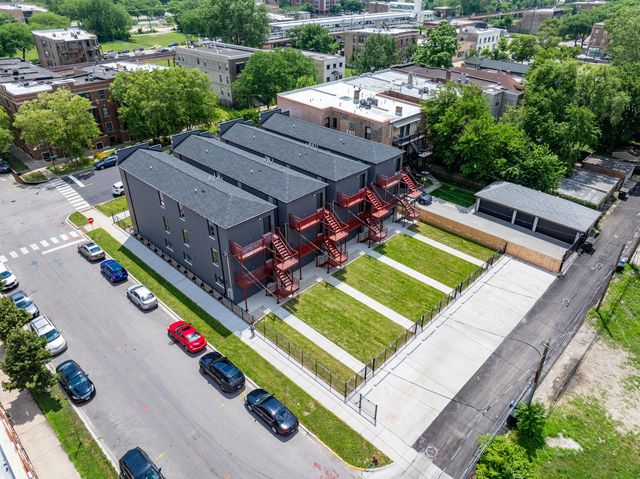 5008 S Prairie Avenue, Chicago, IL 60615