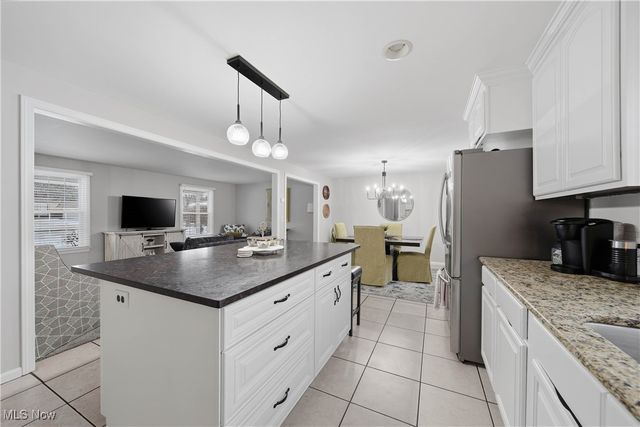 762 Summit Circle SE, North Canton, OH 44720