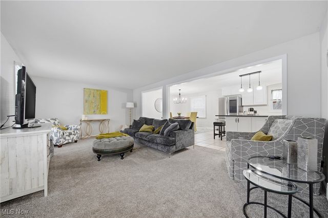 762 Summit Circle SE, North Canton, OH 44720