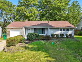 873 E Sprague Road, Seven Hills, OH 44131