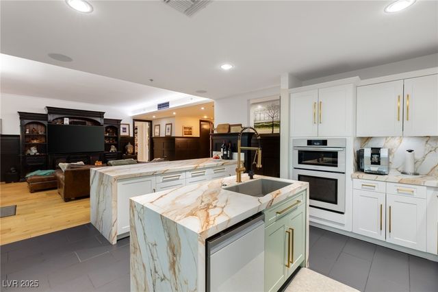 4575 Dean Martin Drive 2806, Las Vegas, NV 89103